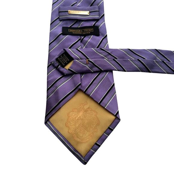 Donald J Trump Signature Collection Striped Luxury Neck Tie Presidential Career - Picture 2 of 10